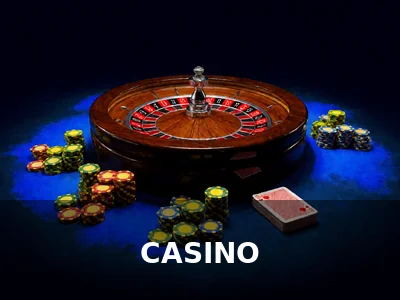 Không gian sảnh casino trực tuyến với các bàn baccarat, roulette đang diễn ra live cùng dealer xinh đẹp